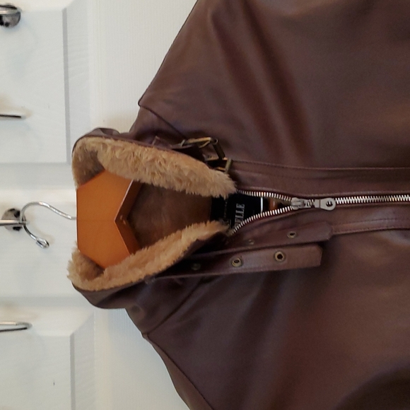 100% Leather Jacket with Sherpa lined and trim. - Picture 2 of 5
